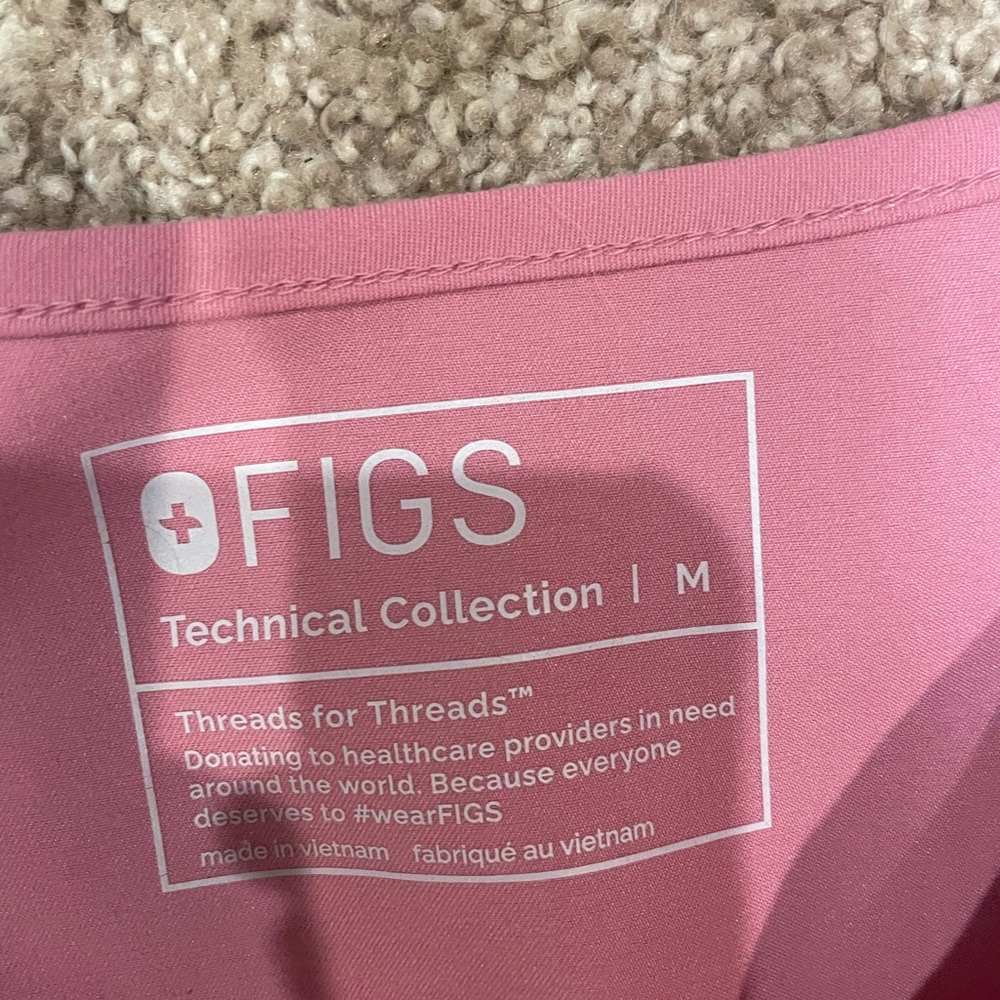 Figs scrub top size medium Catarina
